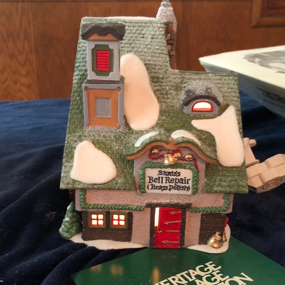 Santa's Bell Repair - North Pole Series - Department 56 - #56389